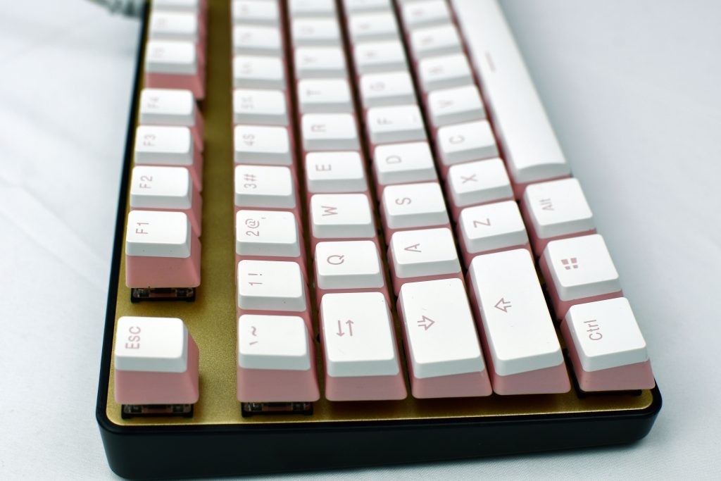 PBT Pudding Keycaps Pink and White – OEM Profile – 104 Keys