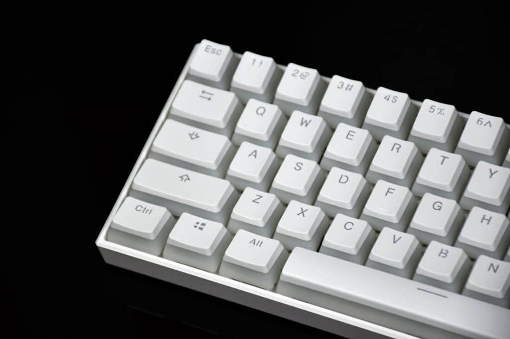 OEM PBT Vanilla Pudding Keycaps White on White 104 Keys Flashquark